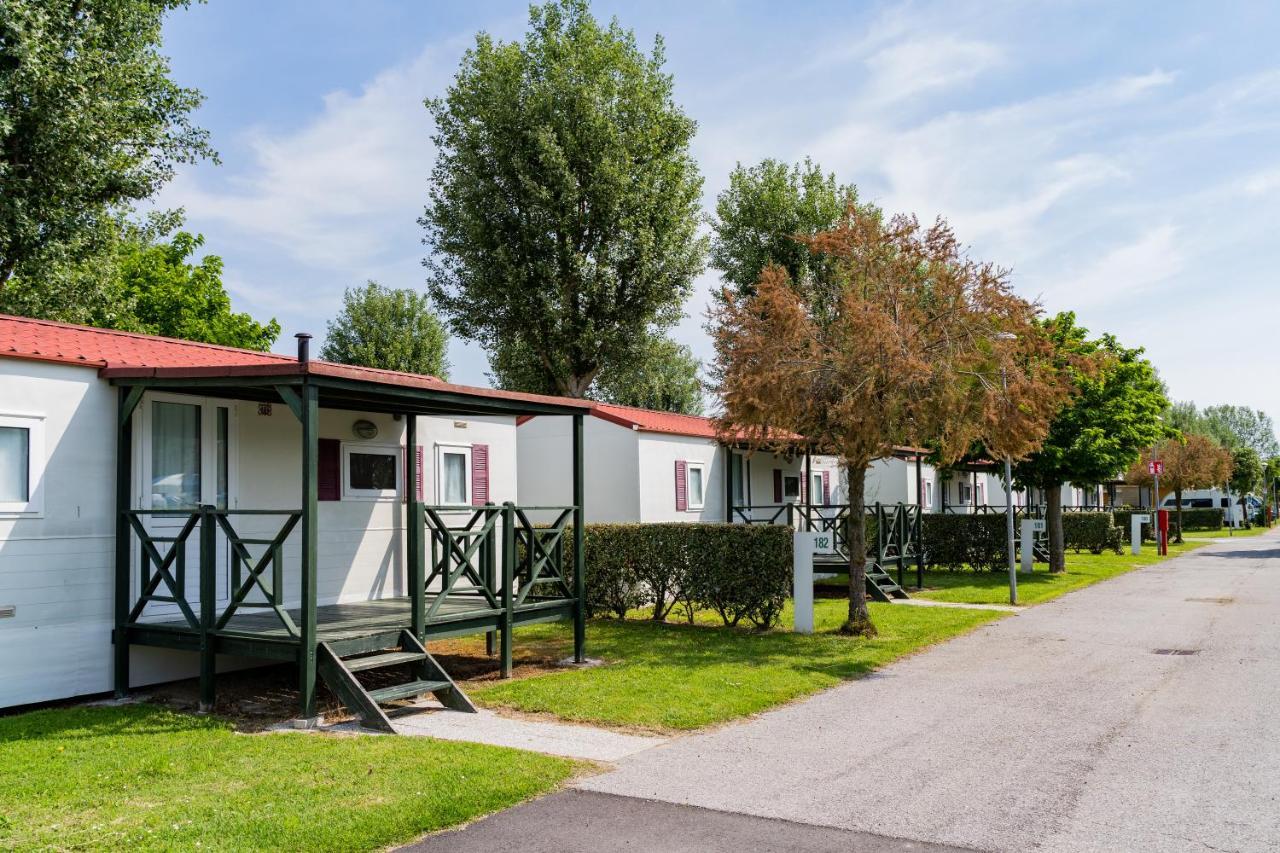 Camping Marelago Каорле Екстериор снимка