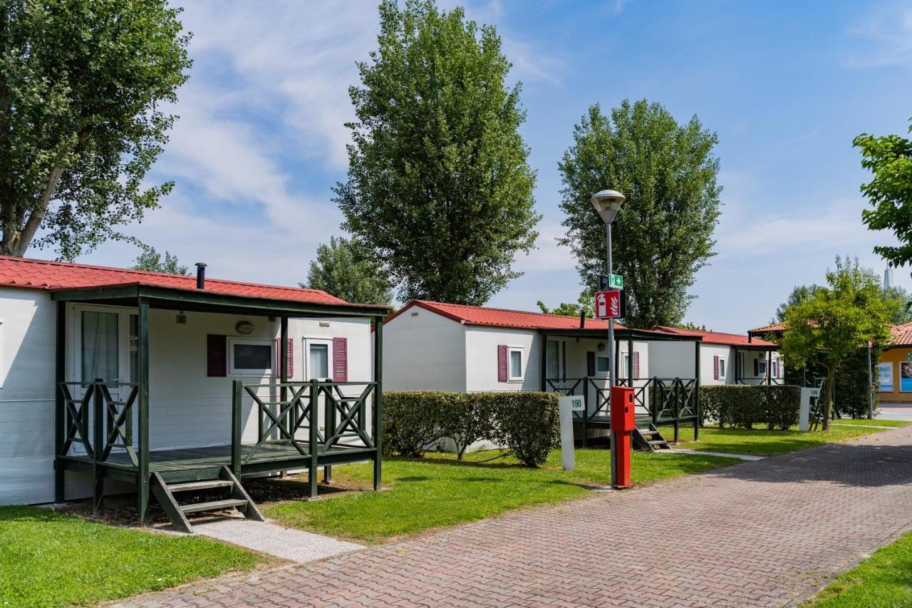 Camping Marelago Каорле Екстериор снимка